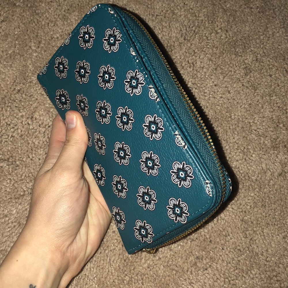 Wallet/clutch